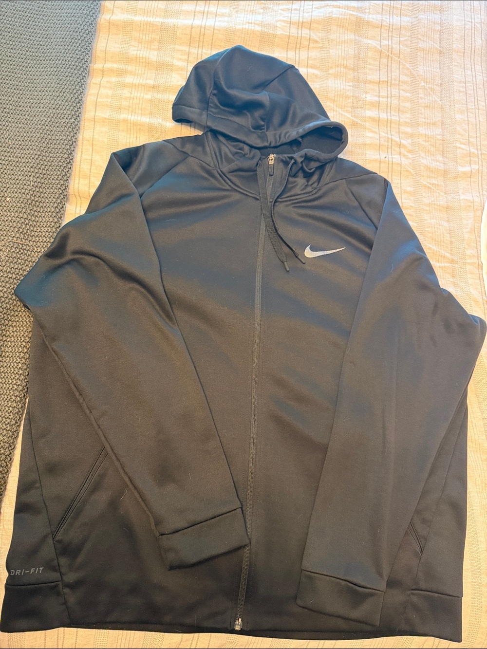 Nike Men’s Black Full-Zip Hooded Performance Jacket